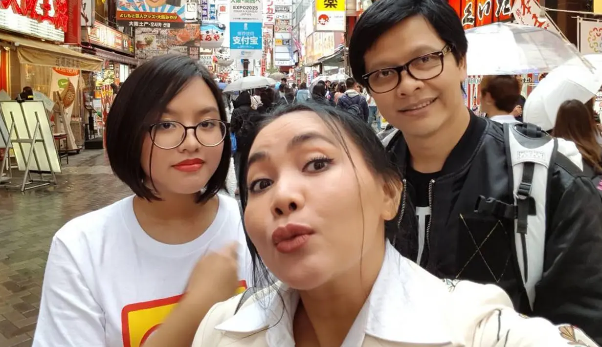 Tidak memaksakan apapun, namun Armand dan Dewi tetap memberi masukan. Meski pada akhirnya tetap diserahkan kepada Naja. Menurutnya cukup berbahaya jika sang anak protes di dalam hatinya. (Instagram/armandmaulana04)