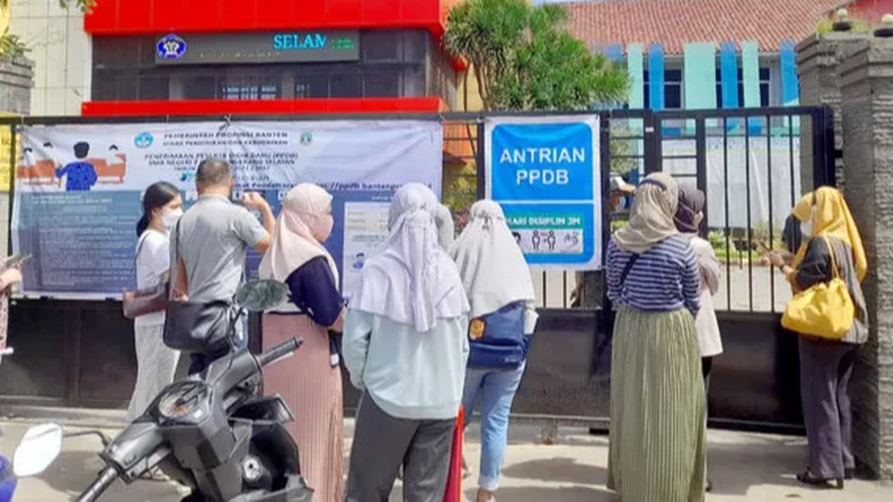 Ia memastikan, tim evaluasi akan bekerja secepatnya untuk merumuskan perbaikan yang diperlukan dalam proses PPDB tahun depan.