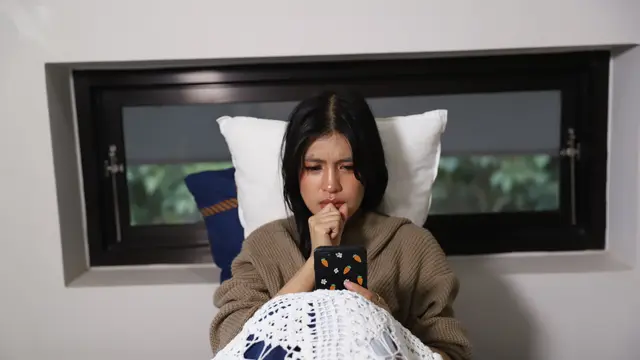 wanita desember sikap yang menjauh