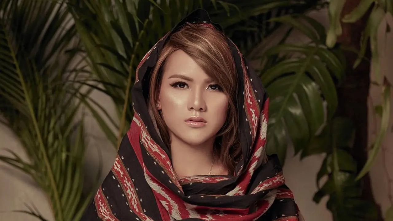 FOTO: Evelyn Nada Anjani Ketika Kenakan Makeup Maksimal, Bikin Pangling