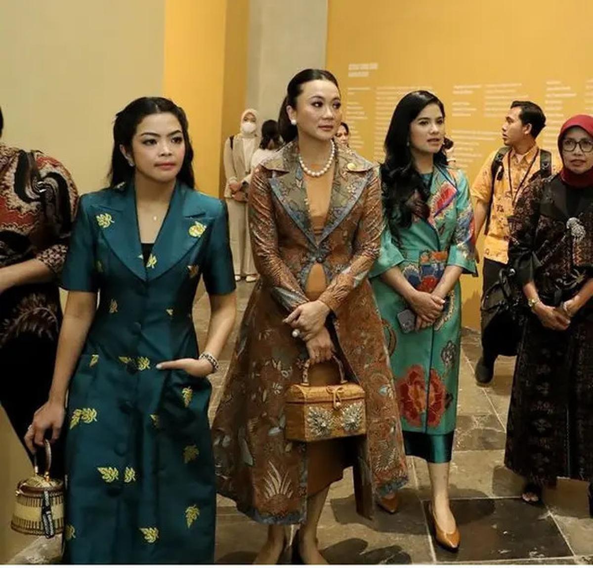 6 Gaya Formal Istri Menteri di Museum Nasional, Annisa Pohan dan Niena Kirana Tampil Elegan