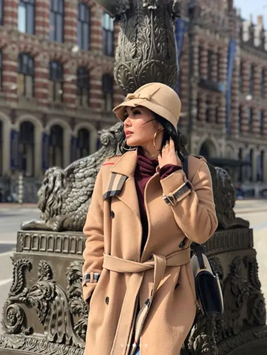 Beberapa destinasi di Belanda dikunjungi oleh  penyanyi yang mengawali kariernya di industri musik lewat album perdananya, Kasmaran (1991) itu. (Instagram/yunishara36)