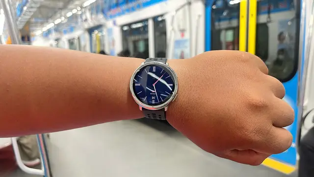Peran smartwatch yang di era ini bukan hanya sebagai alat canggih untuk bergaya, tapi juga sebagai partner.