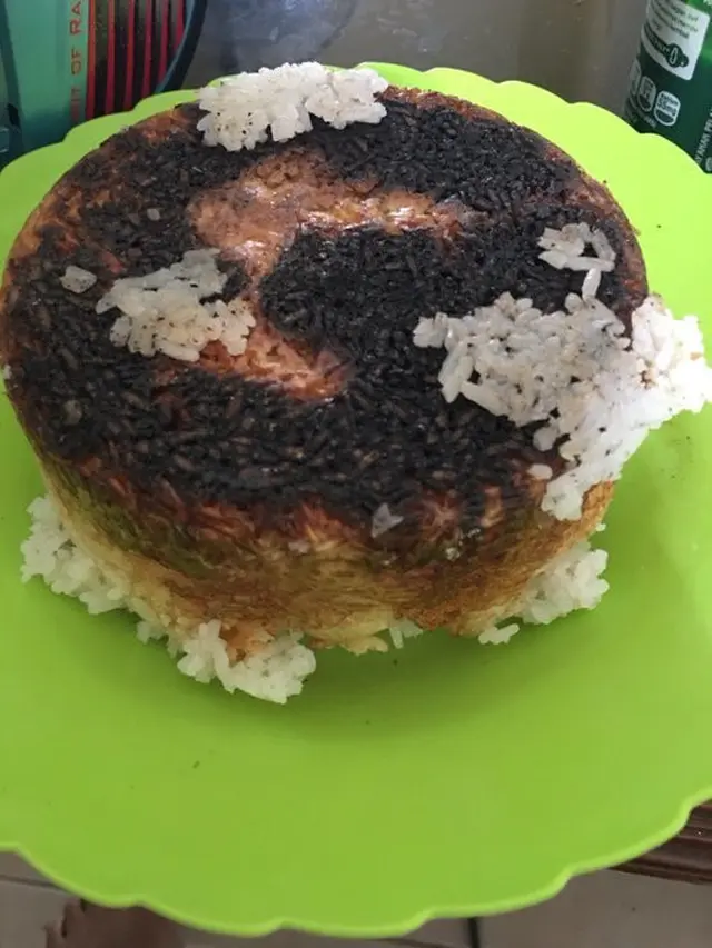 6 Potret Masak Nasi Hingga Gosong Ini Tak Sesuai Ekspektasi, Bikin Kecewa