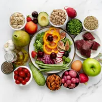 Sebelum mencoba pola makan ini, penting untuk tahu bahwa sebagian besar makanan yang kita konsumsi mengalami proses tertentu seperti dimasak, dikemas, dibekukan, atau diperkaya nutrisinya. [Dok/freepik.com]