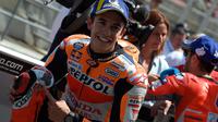 Pembalap Repsol Honda, Marc Marquez akan memulai balapan MotoGP Catalunya 2018 dari posisi kedua. (LLUIS GENE / AFP)