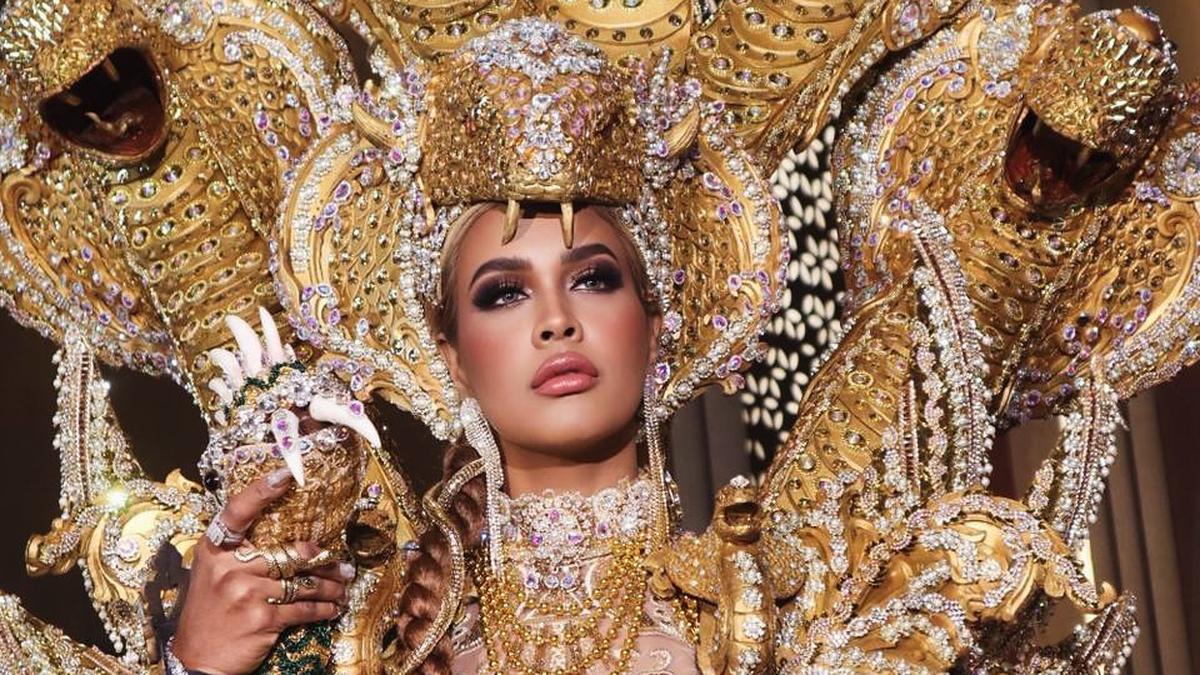 Bangganya Kostum Nasional Rancangan Desainer Indonesia Menang di Mrs Universe 2025