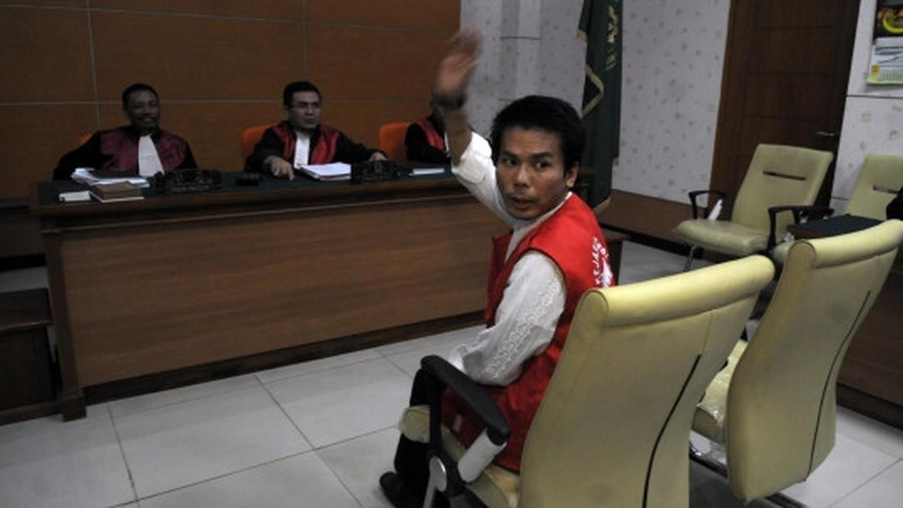 Mucikari artis Robbie Abbas divonis 1 tahun 4 bulan penjara