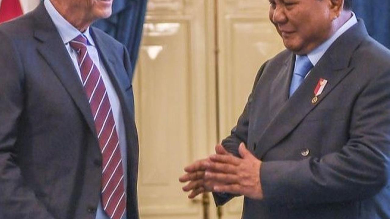 Bill Gates Beri Kucing Kesayangan Prabowo Boneka Paus, Suasana Pertemuan Jadi Hangat