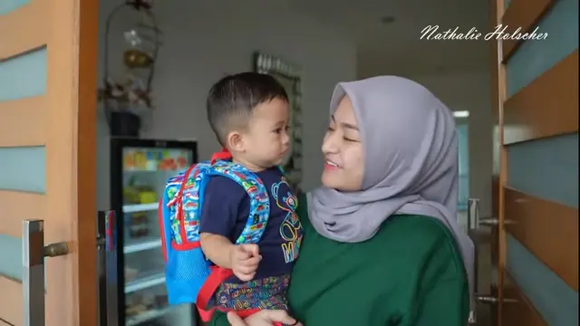 Baby Adzam sekolah pertama