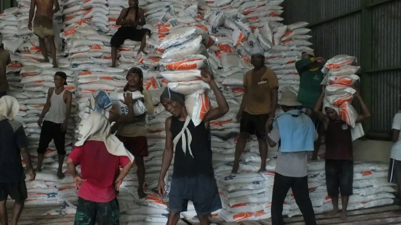 Maling di Semarang Tega Curi 600 Ton Beras Warga Miskin 