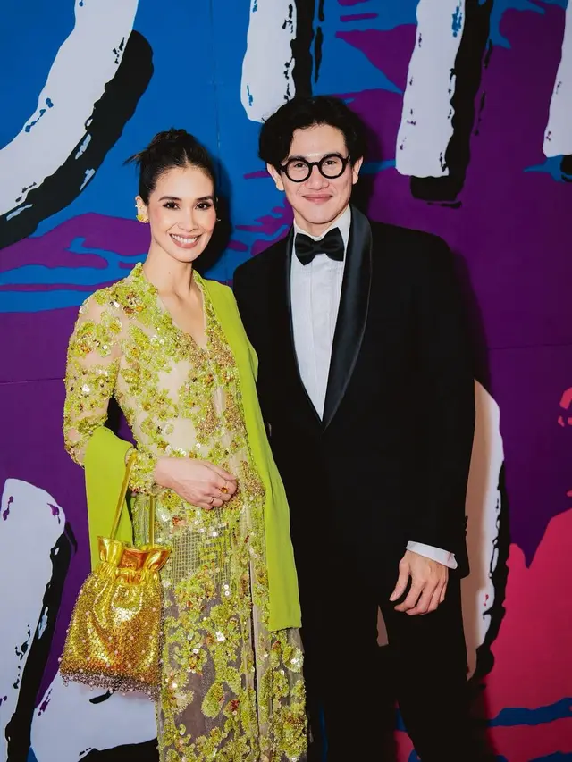 Gaya couplean artis di red carpet