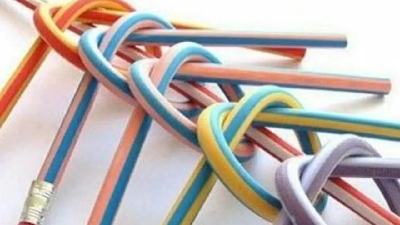 6 Potret Peralatan Sekolah Tahun 90-an Ini Bikin Nostalgia
