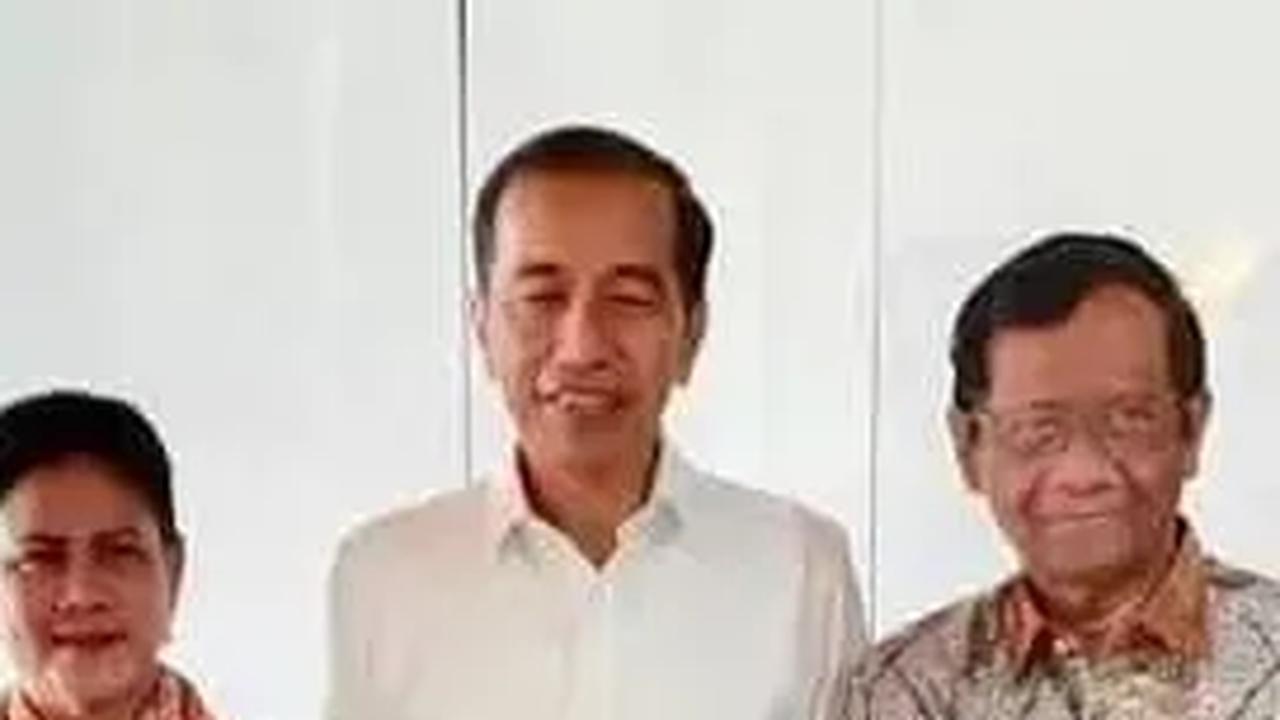 Kiprahnya di dunia hukum, politik dan pemerintahan di Indonesia sudah tidak perlu diragukan lagi.