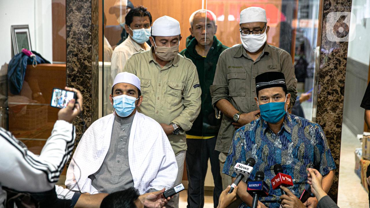 FOTO: FPI Bantah Tudingan Penyerangan Terhadap Polisi