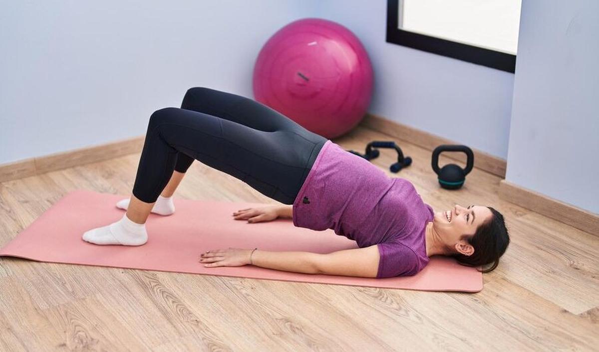 9.&nbsp;Yoga: Pose Jembatan untuk Otot Dasar Panggul