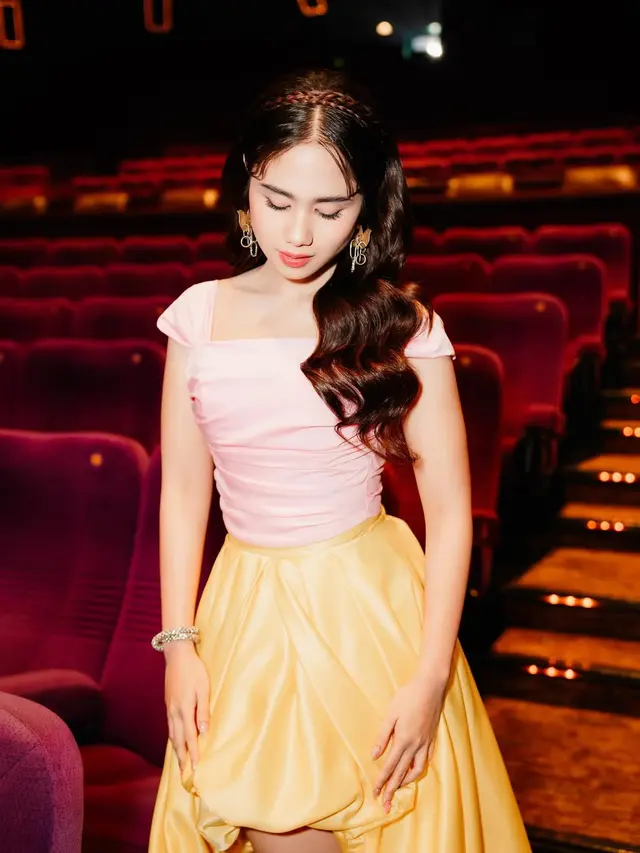 Tissa Biani Pancarkan Aura Princess di Premiere Film Terbaru, Tampil Anggun dengan Visual Disney Princess