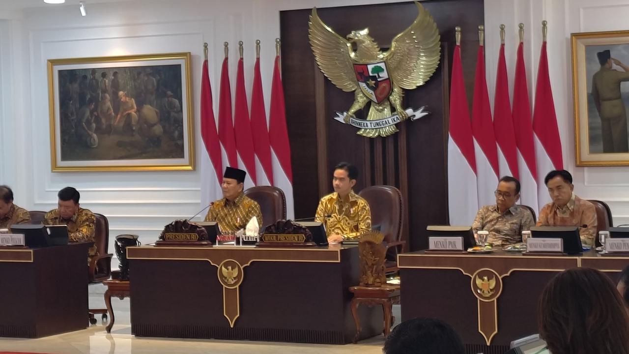 FOTO: Langsung Gas, Pernyataan Keras Presiden Prabowo di Depan Para Menteri saat Sidang Kabinet Perdana
