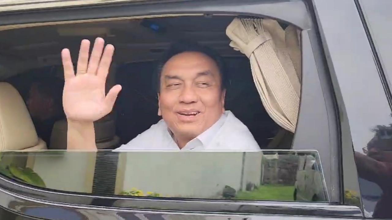 VIDEO: Menohok PDIP Jawab Effendi Simbolon Desak Megawati Mundur "Hanya Jadi Corong Jokowi!