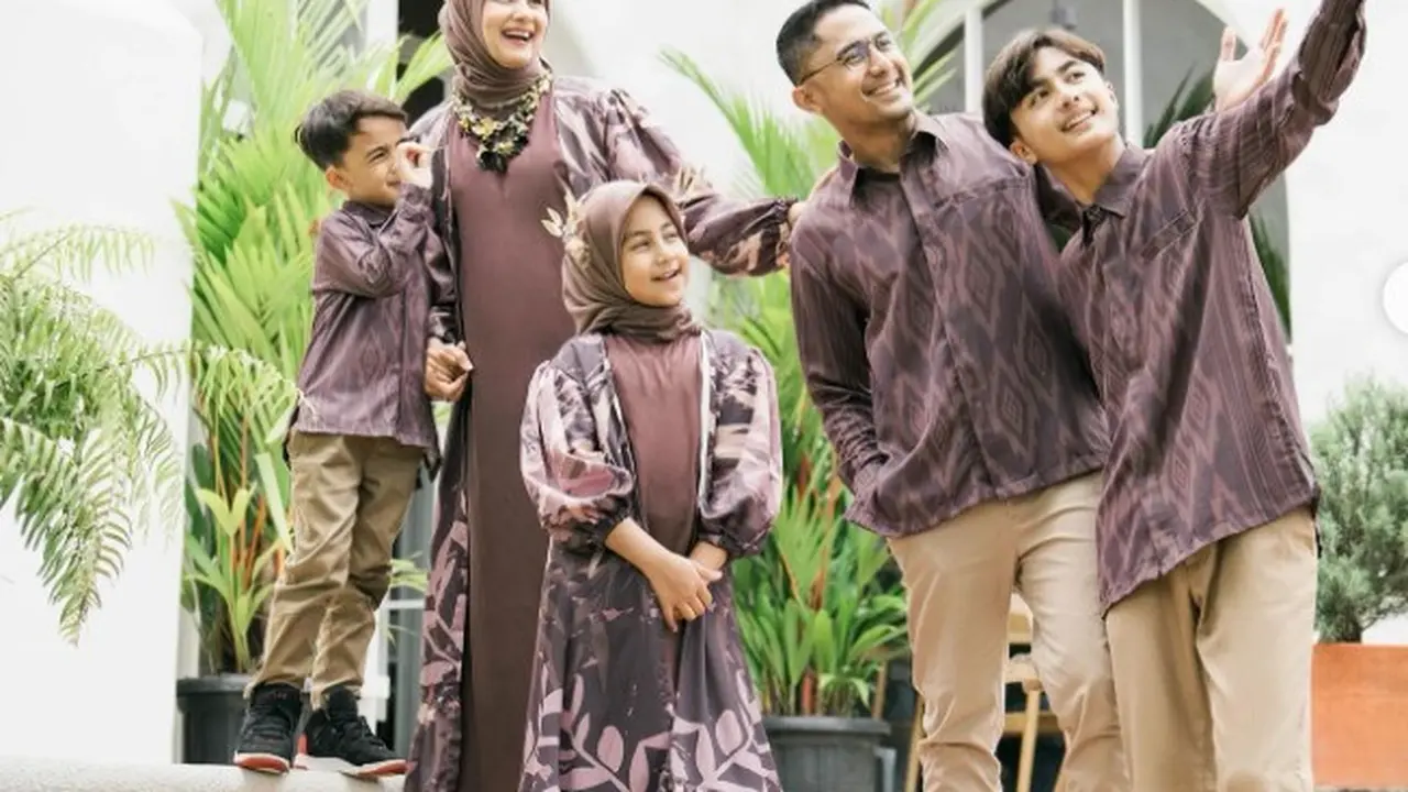 Potret Hengky Kurniawan dan keluarga (Sumber: Instagram/elv.label)