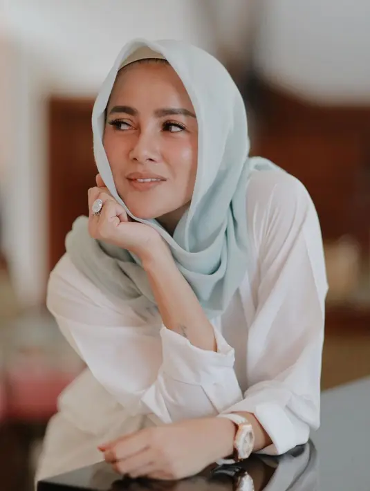 Olla pun mengatakan, hingga kini dirinya belum ingin bertemu dengan Nindy. Menurutnya, semuanya masih sama dan belum ada perkembangan lebih lanjut. (Instagram/ollaramlanaufar)