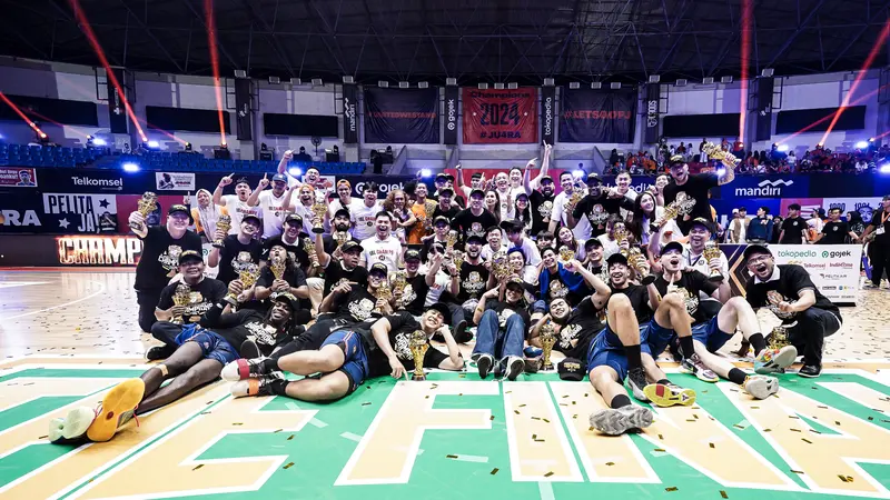 Pesta juara Pelita Jaya di IBL 2024