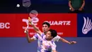 Leo Rolly Carnando/Bagas Maulana menang 2-1 (18-21, 21-9, dan 21-8) atas Kang Min Hyuk/Seo Seung Jae. (ANTHONY WALLACE/AFP)