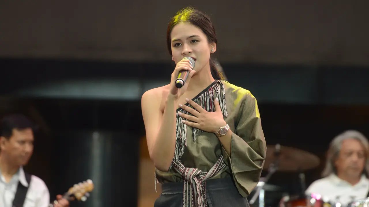 Maudy Ayunda