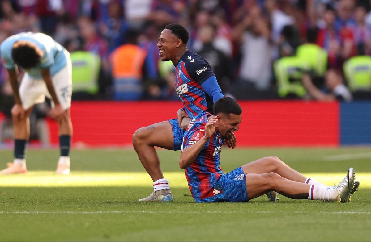 FOTO: Kalahkan Manchester City,  Pertama Kali Crystal Palace Juara FA Cup