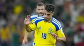 Pemain Swedia, Yasin Ayari tampak tak mau melakukan selebrasi berlebihan setelah mencetak dua gol ke gawang Tunisa dalam laga Grup F Piala Dunia 2026, Senin (15/06/2026) malam WIB. (AP Photo/Moises Castillo)