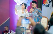 Cantik Mempesona dengan Kebaya Buatan Lokal, 6 Potret Krisdayanti saat Debat Pilkada Kota Batu: Kehadiran Raul Lemos Jadi Sorotan
