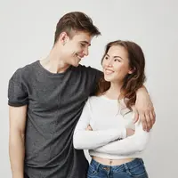 Kenali beberapa tanda ini agar kamu terbebas dari hubungan yang penuh dengan kekerasan, terutama kekerasan verbal yang penuh dengan emosi dan menyakiti hati. (Sumber: Freepik/cookie_studio).