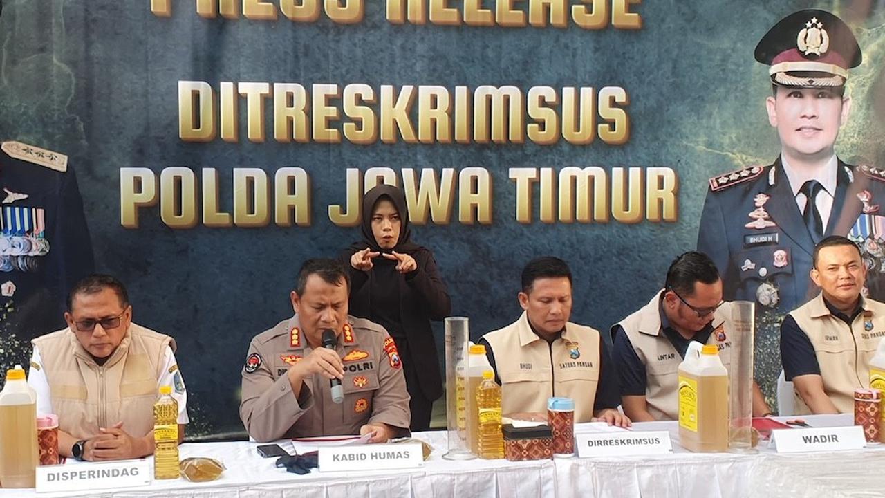 Polisi Sita 14 Ton MinyaKita Palsu Usai Gerebek Gudang di Jatim
