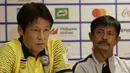 Pelatih Thailand U-22, Akira Nishino, memberikan keterangan pers di Hotel Century Park, Manila, Minggu (24/11). Cabang sepak bola SEA Games 2019 akan mulai bertanding Senin (25/11). (Bola.com/M Iqbal Ichsan)