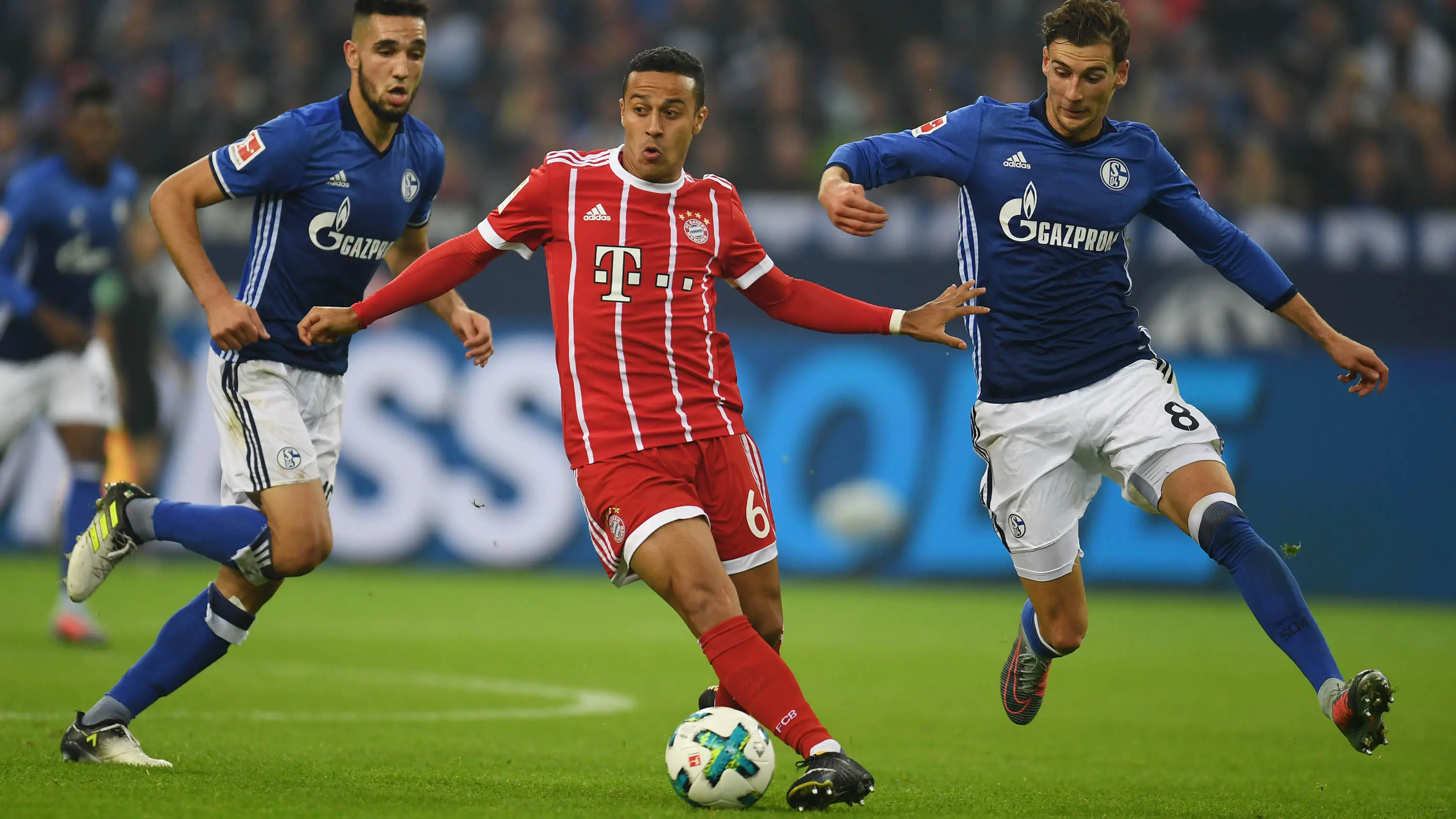 Bayern Munchen selalu gerus kekuatan rival seperti Schalke (AFP/Patrik Stollarz)