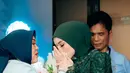 Dikenal sebagai artis yang berbakti dengan orang tua, momen Lesti Kejora dan ibunya ini penuh haru. Netizen dapat merasakan bagaimana Lesti dengan tulus meminta doa kepada sang ibunda sebelum konser. Tak pernah neko-neko sejak memulai karier di industri hiburan Tanah Air tahun 2014, tak sedikit netizen yang mendoakan kesuksesan karier Lesti Kejora untuk kedepannya. (Liputan6.com/IG/@lestikejora)