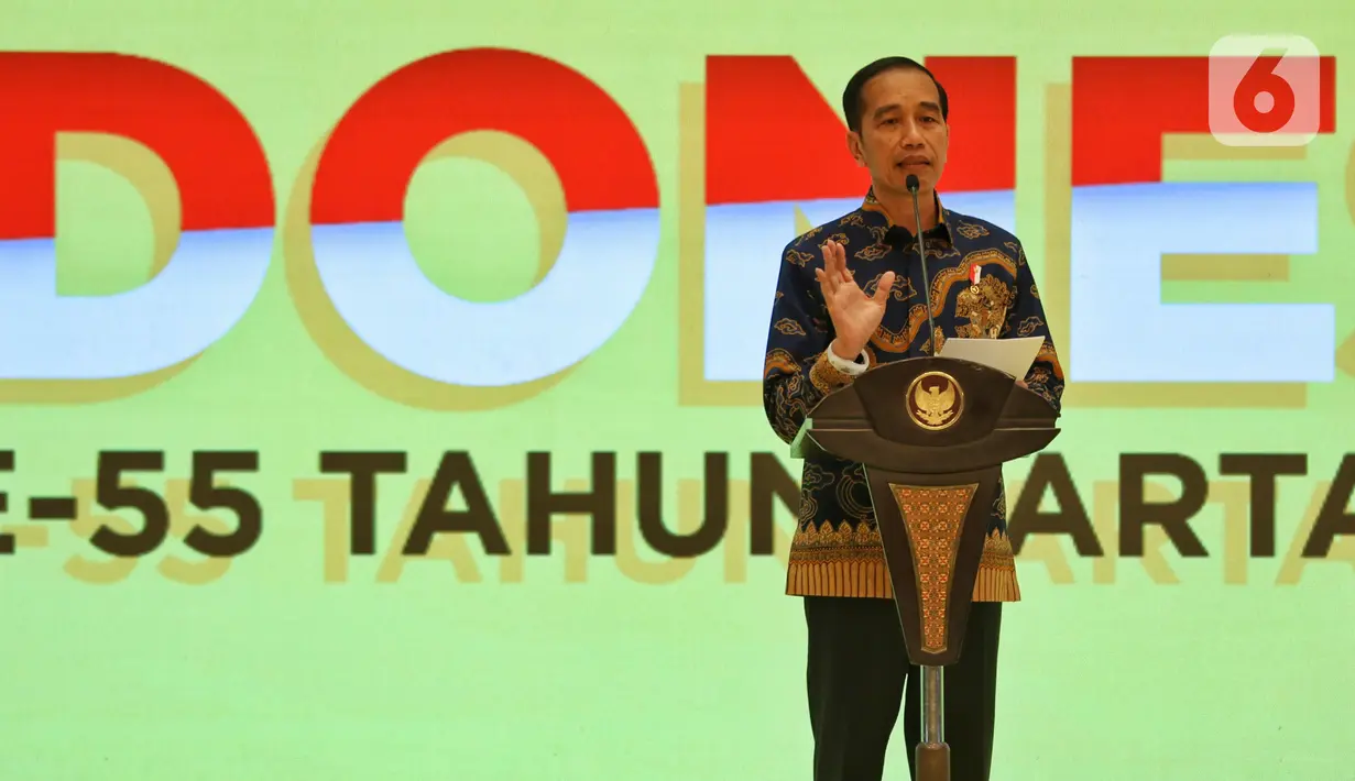 Presiden Joko Widodo memberi sambutan dalam peringatan HUT ke-55 Partai Golkar di Jakarta, Rabu (6/11/2019). HUT ke-55 Partai Golkar mengangkat tema '55 Tahun Partai Golkar Bersatu untuk Negeri Berkarya untuk Bangsa'. (Liputan6.com/JohanTallo)