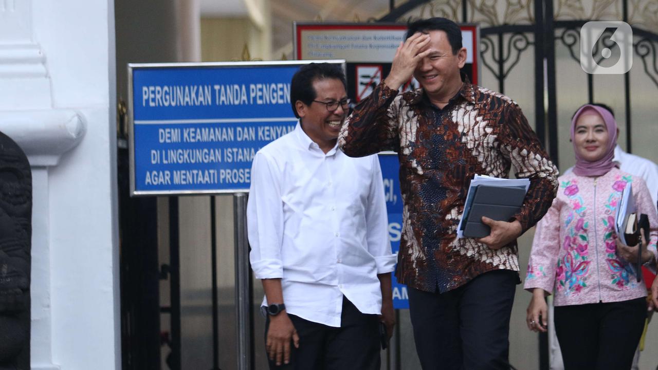 Senyum Ahok Usai Temui Jokowi di Istana