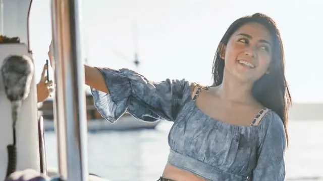 6 OOTD Rachel Vennya saat Liburan di Labuan Bajo, Pakai Tas Mewah Rp50 Juta