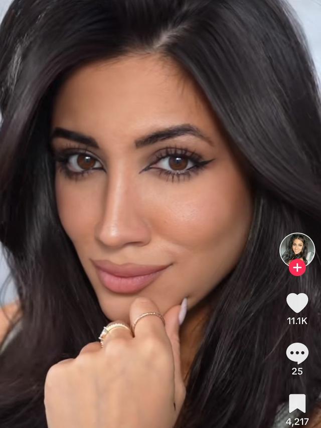 Trik Eyeliner. (foto: TikTok/mariaaiellohair).