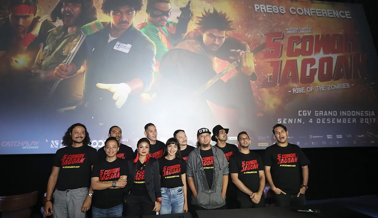 Dalam film yang diproduksi oleh rumah produksi MVP Pictures bekerja sama dengan Umbara Brothers Films dan FAM Pictures, Nirina diharuskan untuk membentuk tubuhnya menjadi lebih berotot. (Bambang E.Ros/Bintang.com)