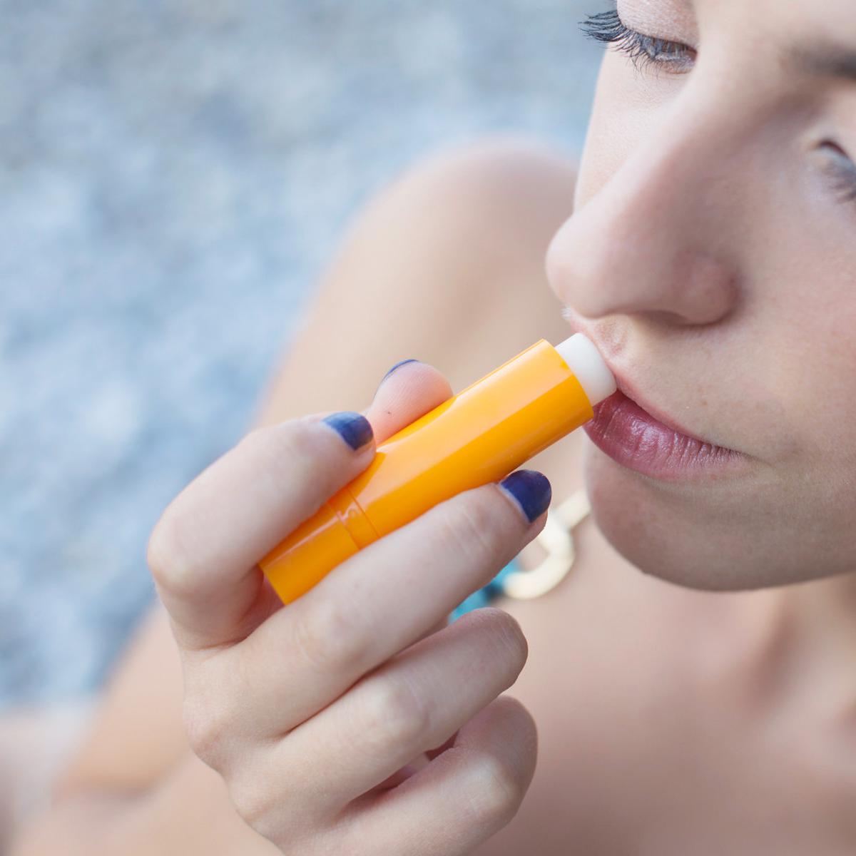 Rahasia Bibir Lembap dan Sehat: Kandungan Hyaluronic Acid & Peptide