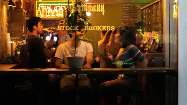 Body Language on First Date