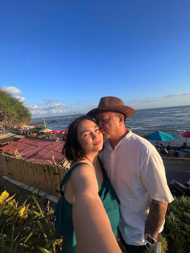 6 Potret Feby Febiola yang Kerap Diajak Liburan Suami, Usai Sembuh dari Kanker