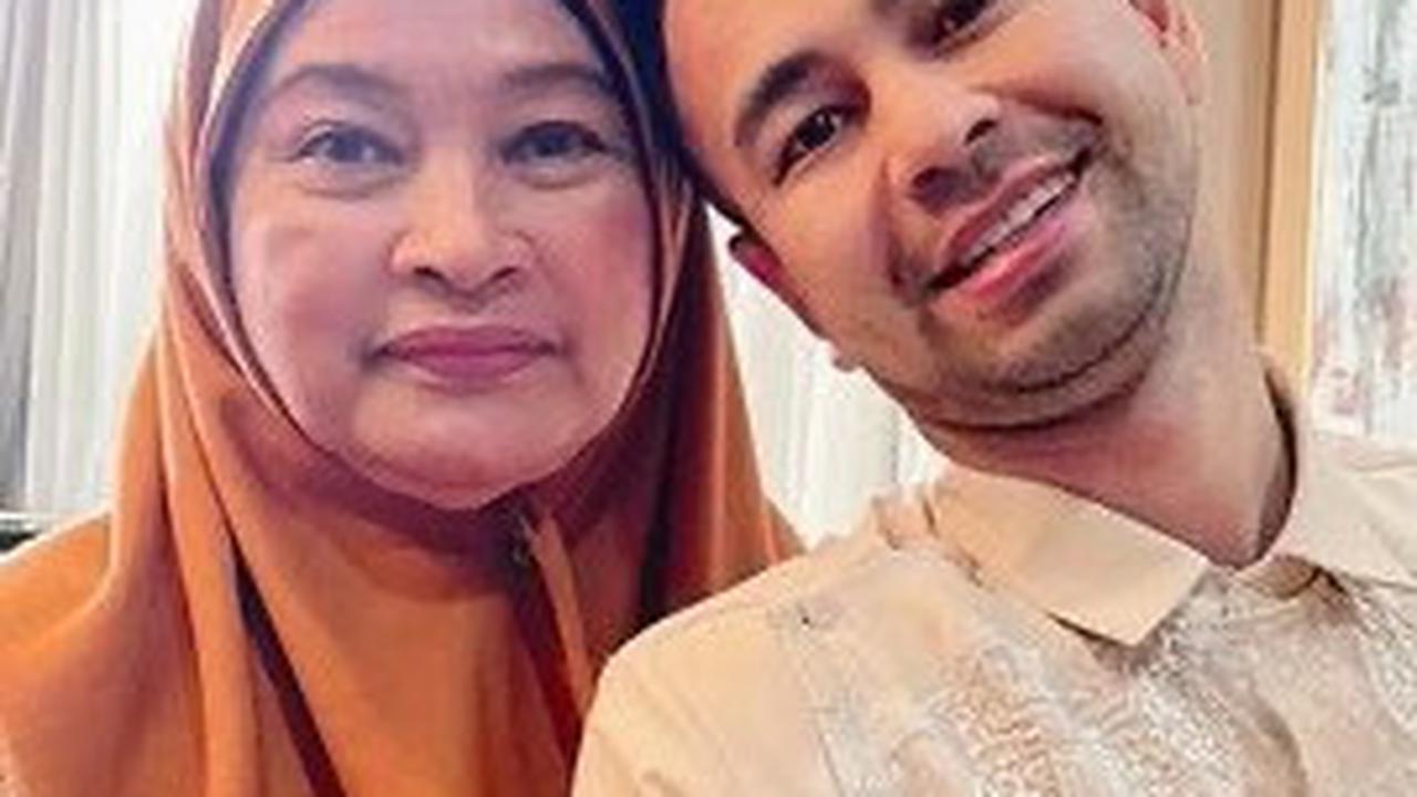 Hubungan Farida dengan Raffi juga sudah seperti ibu dan anak. Keduanya punya komunikasi yang baik layaknya keluarga meski bukan besar dan menantu secara langsung.