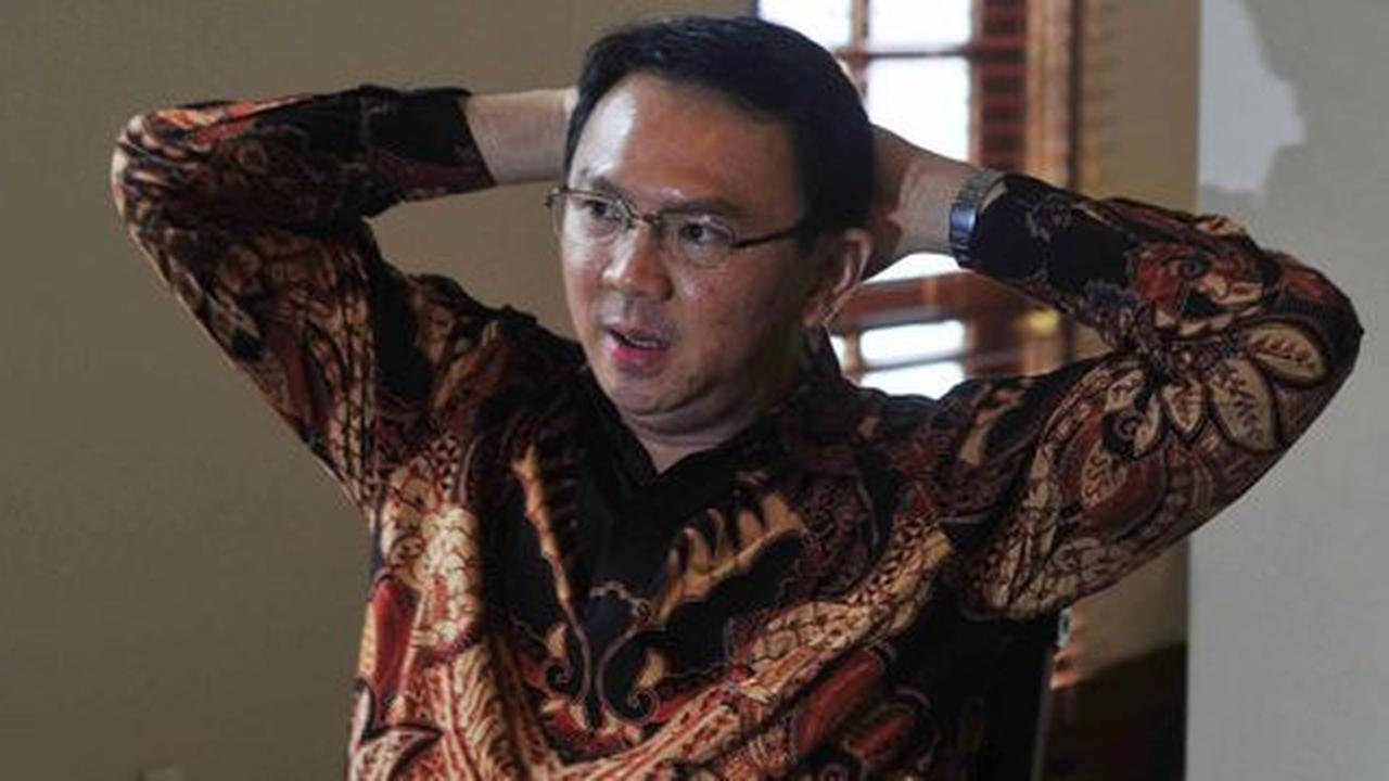 Basuki bikin keki