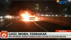 Api yang berkobar hebat membakar seluruh bagian badan mobil. 