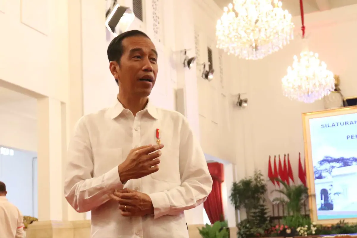 Jokowi Dengar Curhat Sopir Truk di Istana