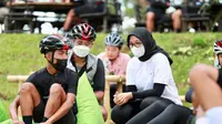 Sejumlah pesepeda berada di spot wisata Pondok Indah Banyuwangi.