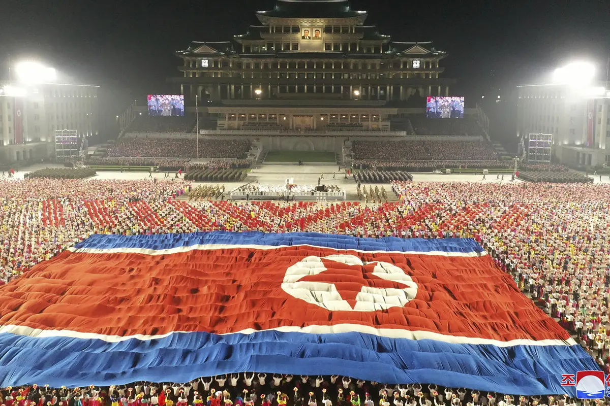 Korea Utara gelar parade militer
